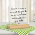 Plaque en acrylique transparente avec base en bois et citation inspirante de bureau - 79 / 10*10*0.3（单个亚克力片）