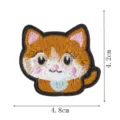 Vue détaillée de patch brodé chat mignon, badge thermocollant dessin animé pour sacs. - Écussons Brodés Chat Cartoon(DW9288-4)