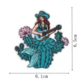 Écusson brodé sirène cactus guitare vintage avec dos adhésif pour réparation de vêtements. - Sirène Guitare Cactus (DW9281-11)