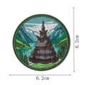 Écusson brodé paysage église en bois debout norvégienne, badge thermocollant pour sac. - Maison en Bois Nordique (DW9252-4)