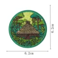 Écusson brodé motif paysages du monde, design cabane dans la jungle, diamètre 6,2 cm. - Forêt Tropicale (DW9252-5)