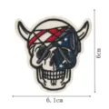 Écusson brodé tête de mort de dessin animé avec cornes thermocollant vêtement 6x6.1cm. - DW9170-4
