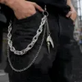 Metalliki alisida pantelonioy diplis stromatos se punk styl me krania pouliou leptomeria. - Διπλή Στρώση Πουλί με Μακρύ Ράμφος Αλυσίδα Παντελονιού