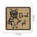 Écusson brodé tactique représentant un chien cool avec des lunettes et le texte Do not pet. - Écusson Brodé Slogan Chien (DW9809-4)