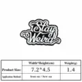 Écusson brodé style punk Stay Weird avec texte en anglais, 7.2x4.5cm, thermocollant DIY. - DW9022-6