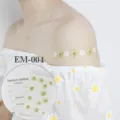 Pegatina de tatuaje temporal impermeable de margarita pequeña para brazo y cara unisex. - Estilo Floral Margarita (EM-004)