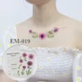 Waterdichte roze margriet tijdelijke tatoeage sticker, variant EM-019 voor sleutelbeen. - Madeliefje Bloemen Stijl (EM-019)