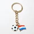 Porte-clés en alliage doré avec pendentifs ballon de football et drapeau des Pays-Bas. - Drapeau des Pays-Bas