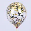Ballon transparent avec confettis dorés et noirs idéal pour décoration de fête et anniversaire. - Paillettes Noir et Or