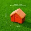 Ornement miniature en résine poulailler orange pour micro-paysage et déco de bureau. - Poulailler