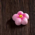 Fiore rosa wagashi resina DIY ciondolo accessorio alimentare in miniatura 1.8cm 1.4g - Pasticcino Fiore di Pesco
