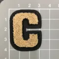 Chenille Stickerei Buchstabe C Aufnäher Detailaufnahme, schwarz-beige College Jacke Zubehör. - Buchstabe C / 4cm / Aprikose