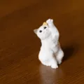 Carina statuetta gatto in resina miniatura bianca scrivania auto ornamento decoro - Gatto che Allunga la Zampa