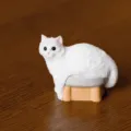 Simpatica statuetta di gatto in resina, realistico ornamento di gattino bianco da scrivania. - Gatto Bianco
