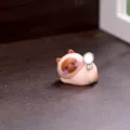 Simpatica statuetta in miniatura di gatto in resina per micro paesaggio, 2.5cm, 13g peso. - Gatto Padella