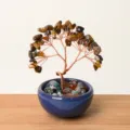 Arbre d'argent en cristal naturel ornement de bonsaï avec pot en céramique pour bureau. - Œil de tigre