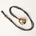 Collana in cristallo con corda nera intrecciata pietra gialla e perle di legno modello. - Topazio con custodia a rete nera