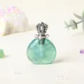 Pendentif flacon de parfum en cristal de fluorite verte avec bouchon couronne pour DIY. - Fluorine Verte / Argent