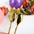 Cuchara de café dorada y decorada con mango floral en relieve, elegante cuchara. - Cristal de roca / Cuchara de Oro