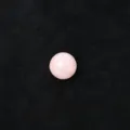 Boule de cristal en quartz rose naturel perle ronde lisse pour fabrication de bijoux DIY et décor. - Quartz rose / 2.5cm