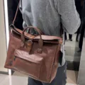 Sac cabas bandoulière d'affaires en cuir marron rétro pour homme avec compartiment PC. - Brun Foncé
