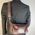 Borsa a tracolla retrò in pelle PU da uomo stile giapponese moda streetwear messenger - Marrone scuro