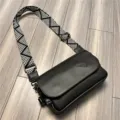 Borsa a tracolla nera da uomo elegante borsa a spalla casual con ampia tracolla geometrica. - Nero
