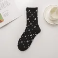 Damen Schwarze Lange Socken Weißer Stern Mond Druck Japanischer Niedlicher Stil Baumwolle - Einheitsgröße / Schwarz Stern Mond