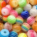 Perles en résine à rayures colorées pour bracelets DIY, chaînes de téléphone et bijoux. - Transparent Multicolore