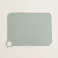 Nordic minimalist silicone placemat, oil-proof heat-resistant dining mat with star cutout. - Light Green