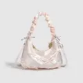 Borsa a spalla rosa in raso dolce con fiocchi carini e manico arricciato alla moda. - Rosa