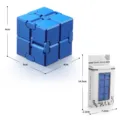 Cubo infinito de metal azul juguete antiestres con embalaje de venta y dimensiones. - Paquete de Caja de Color Mate / Azul