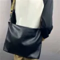 Borsa a tracolla da uomo in morbida pelle di grande capacità con cinghia elegante - Nero 43