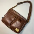 Borsa a tracolla casual in stile giapponese marrone, borsa in pelle retro per uomo e uso quotidiano. - Marrone chiaro
