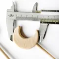 Bâtonnet artisanal en bois de hêtre non peint en forme de lune accessoire photo bricolage - Lune (47mm) / Hêtre Épaisseur 1cm Bâton en Bois Épaisseur 6mm