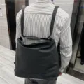Zaino multifunzionale trendy per uomo e donna, borsa tote a tracolla in morbida pelle. - Nero