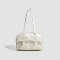 Élégant sac bowling blanc pour femme, sac d'épaule chic et tendance avec poches à nœuds. - Sac Blanc Cassé
