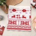Top a tubo in maglia natalizia con motivi di renne e fiocchi di neve e graziosi cordini con pon-pon. - Taglia unica / Pantaloni e gonne / Bianco
