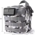 Camouflage tactische medische etui met MOLLE webbing en Amerikaanse vlag patch. - Broken Wit