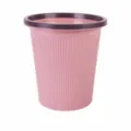 Grand corbeille en plastique rose avec bord marron, poubelle ouverte moderne pour la maison. - L / Rose