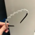 Bandeau strass étincelant vue de détail, cerceau de cheveux en cristal élégant - Serre-tête Floral Croisé