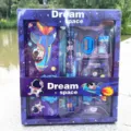 Caja de regalo de papeteria infantil con tema espacial detalle, estuche y lapices. - Espacio