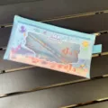 Estuche para lápices de malla azul claro con tarjeta de animales marinos, papelería escolar. - Delfín