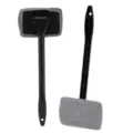 Vista detallada del práctico cepillo de limpieza para parabrisas de coche de microfibra. - Gris