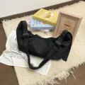 Minimalistische einfarbige Nylon Damentasche lässige Alltagsschulter und Umhängetasche - Schwarz
