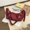 Koreanischer minimalistischer einfarbiger Nylon Damen Schulter Umhängetasche für Alltag. - Rot