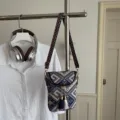 Ethno-Stil gewebte Umhängetasche für Damen mit buntem Schulterriemen und Quastenanhänger. - Stil 1 Blau