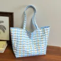 Blau-weiße Wellen-Punkt-Nylon-Tasche lässige große Kapazität Schultertasche für Damen - Blau