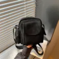 Schwarze Mehrfachtaschen Umhängetasche, lässige Schultertasche für den täglichen Gebrauch. - Schwarz