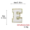 Toppa con lettera E in ciniglia glitter oro autoadesiva per vestiti giacca fai da te - Lettera E / Bianco / Autoadesivo